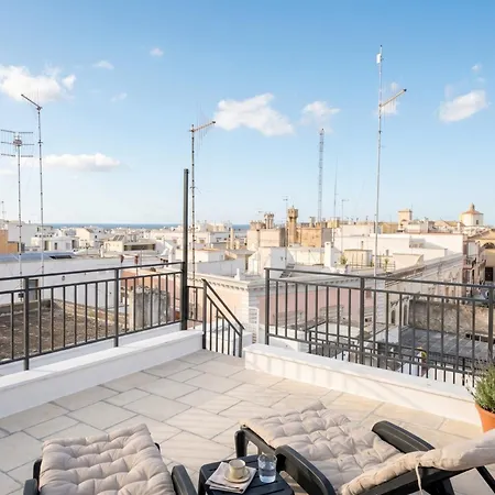 Casa Tino Panorama Skyline Apartahotel 4*